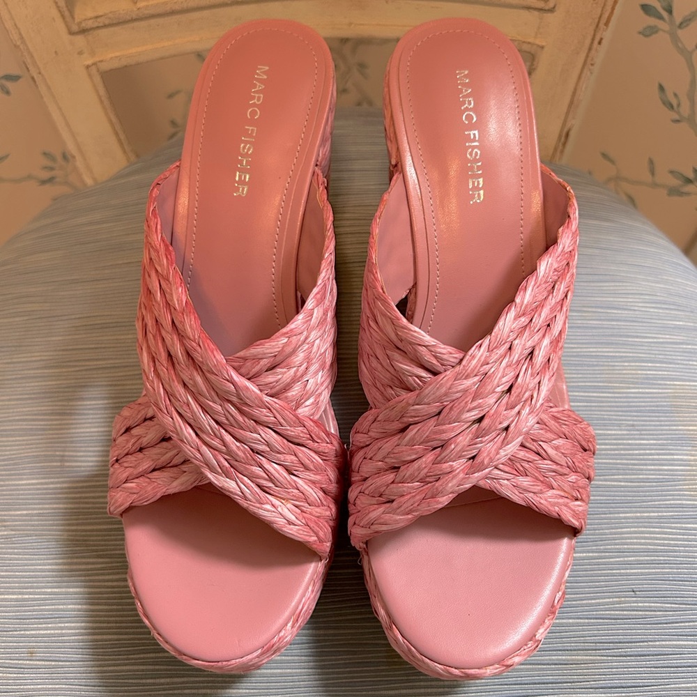 Marc Fisher wedges Sandals size 8.5
